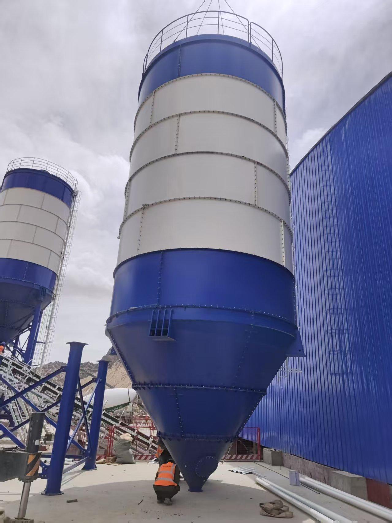 Fly ash storage silo with aeration and dust collector application illustration