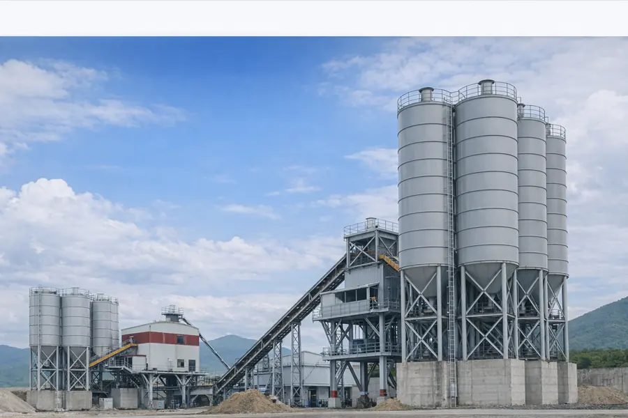 concrete batching plant system with bolted cement silo and screw conveyor