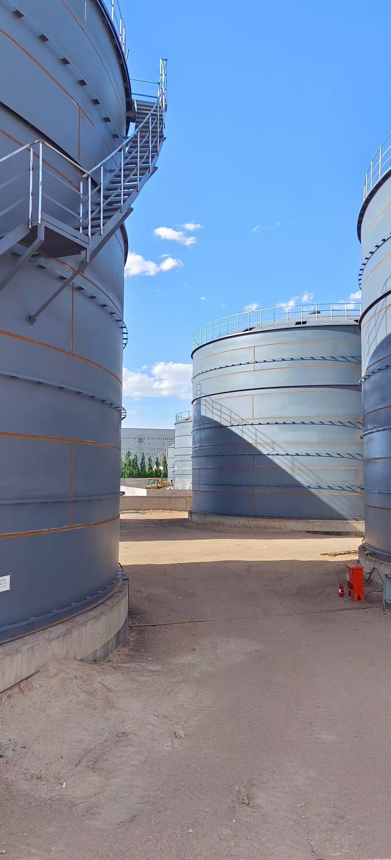 bulk material handling system for cement and powder storage